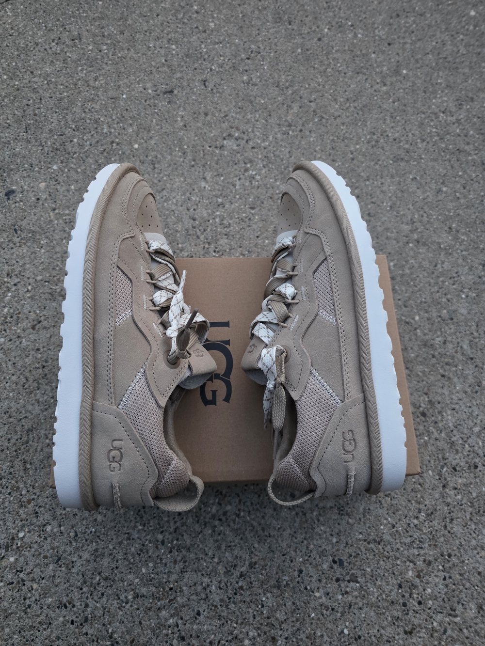 UGG Minimel Sneaker Women Size 8 - Picture 10 of 11
